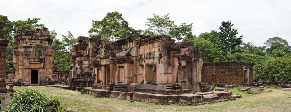 Prasat Ta Muen Thom: The Ancient Hindu Temple at the Heart of Thailand-Cambodia’s 2025 Border Crisis